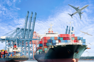 Tối ưu chi phí logistics thông qua lựa chọn tuyến vận chuyển tối ưu, phối hợp linh hoạt giữa đường biển - hàng không - đường bộ - đường sắt, rút ngắn thời gian vận chuyển, đảm bảo hàng đến đúng hẹn.